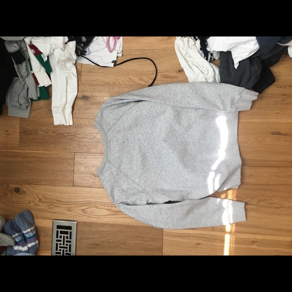 Too small - Picture 2 of 2